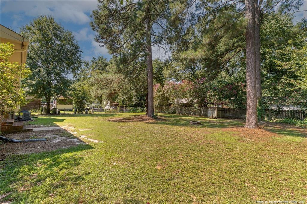 1120 Leslie Drive - Photo 1