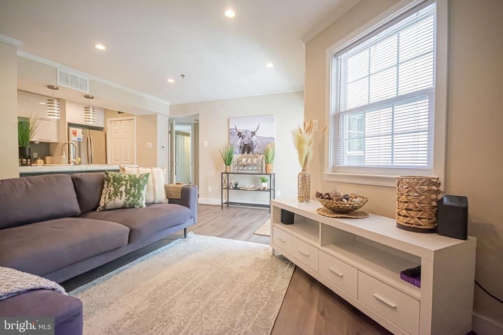 1504 Lincoln Way - Photo 5