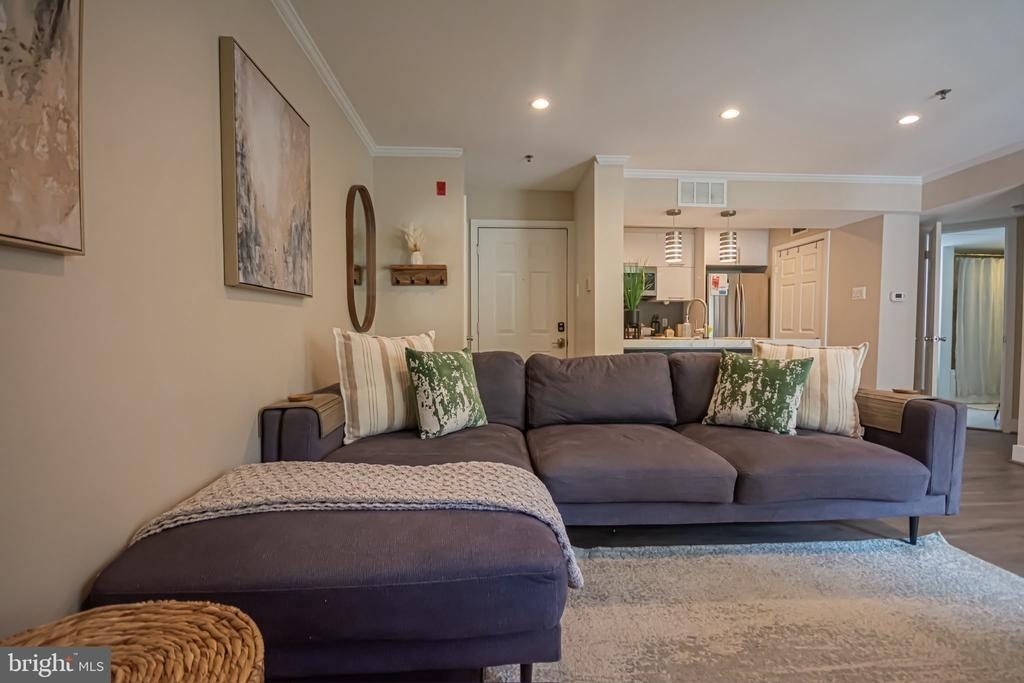 1504 Lincoln Way - Photo 4