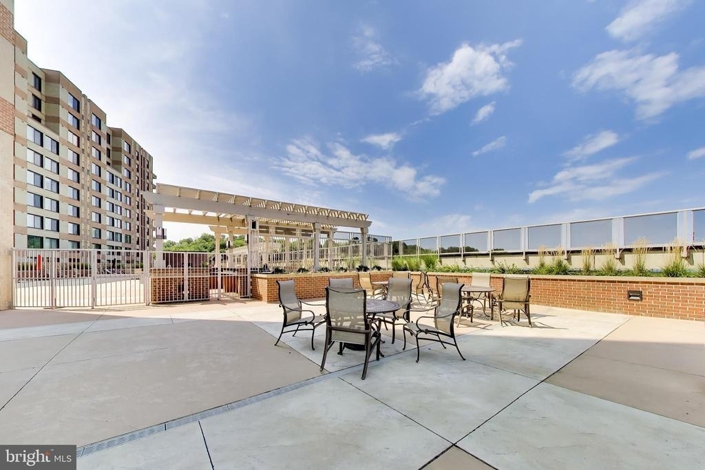 2451 Midtown Avenue - Photo 25