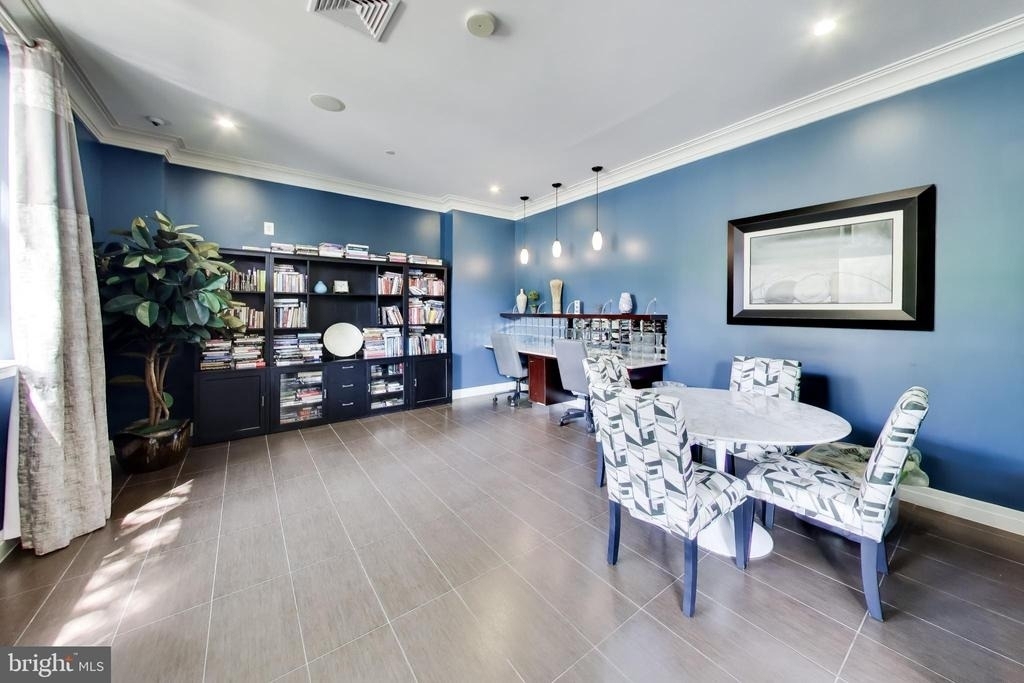 2451 Midtown Avenue - Photo 20