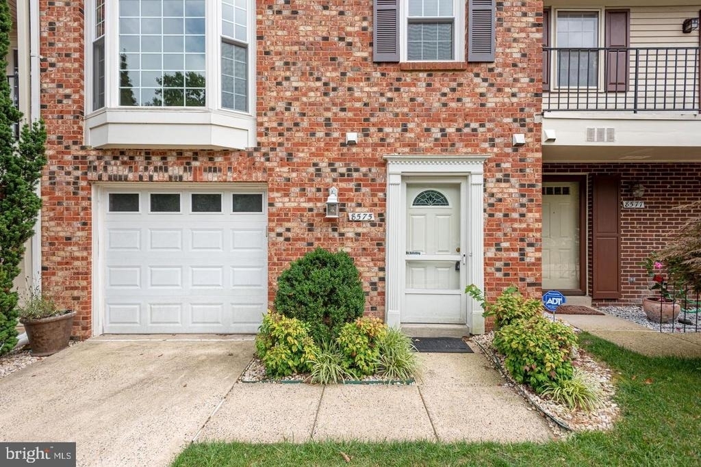 8575 Raglan Road - Photo 2