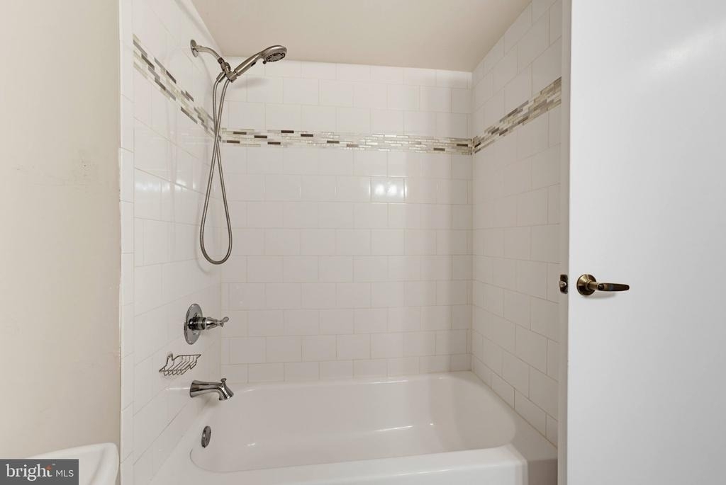 5906 Oak Leather Drive - Photo 18