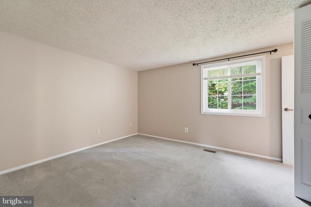 5906 Oak Leather Drive - Photo 16