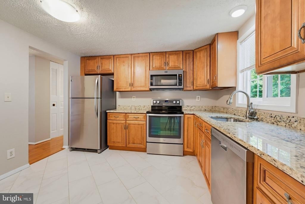 5906 Oak Leather Drive - Photo 7