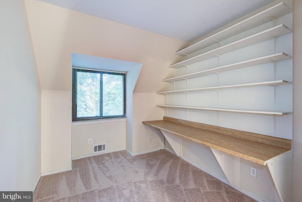 1502 Farsta Court - Photo 26