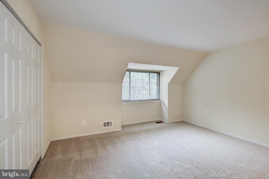 1502 Farsta Court - Photo 35
