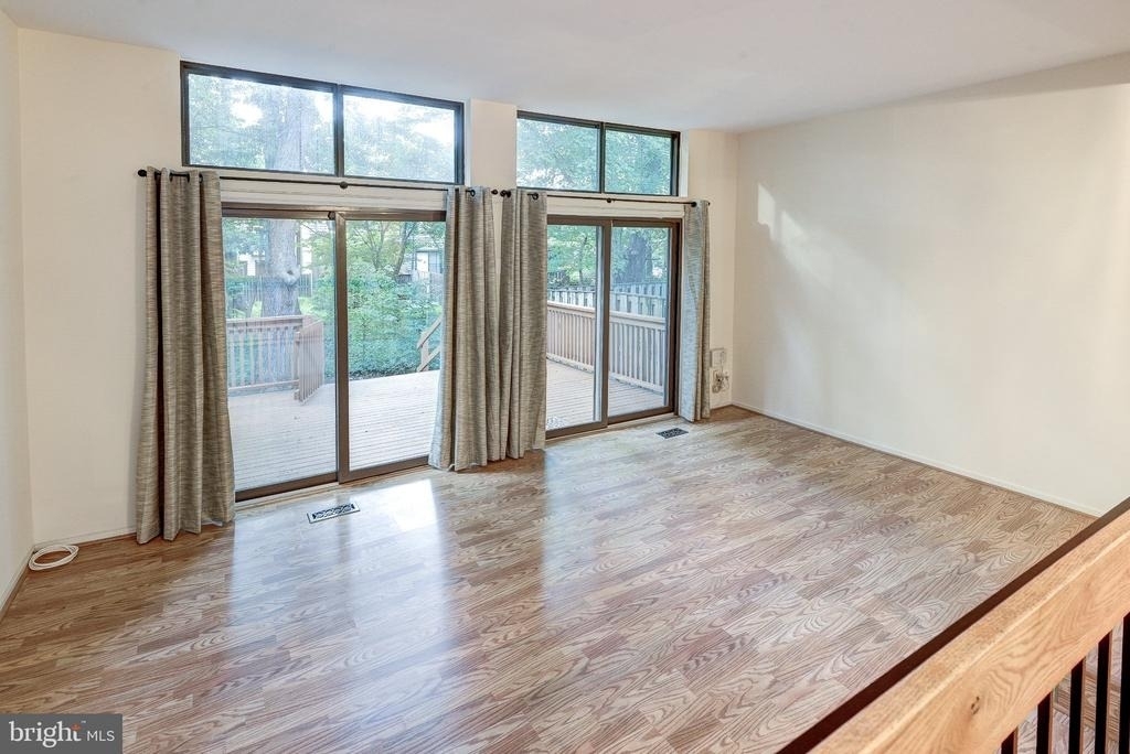 1502 Farsta Court - Photo 17