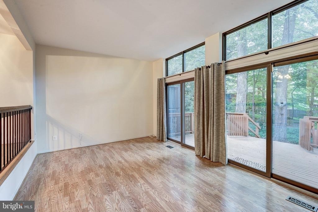 1502 Farsta Court - Photo 22