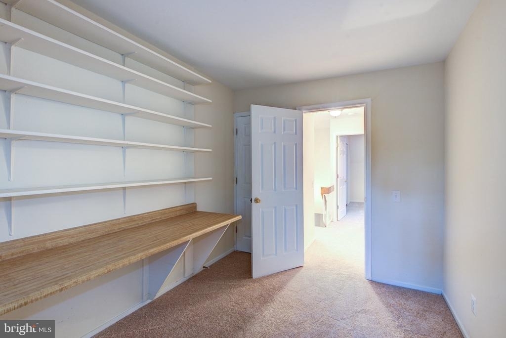 1502 Farsta Court - Photo 27