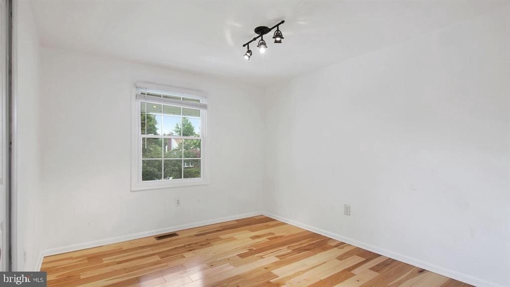 12802 Melvue Court - Photo 8