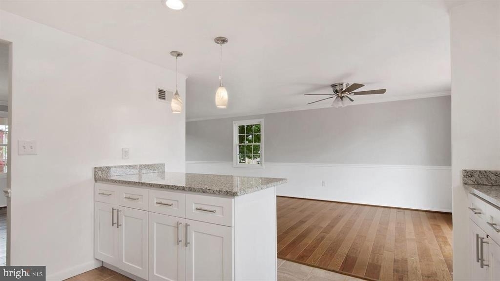 12802 Melvue Court - Photo 6
