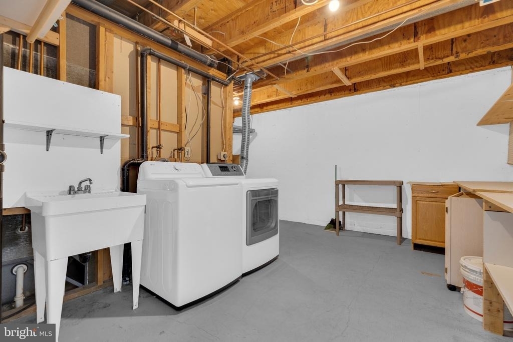 4637 Luxberry Drive - Photo 35