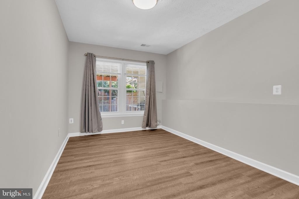 4637 Luxberry Drive - Photo 32