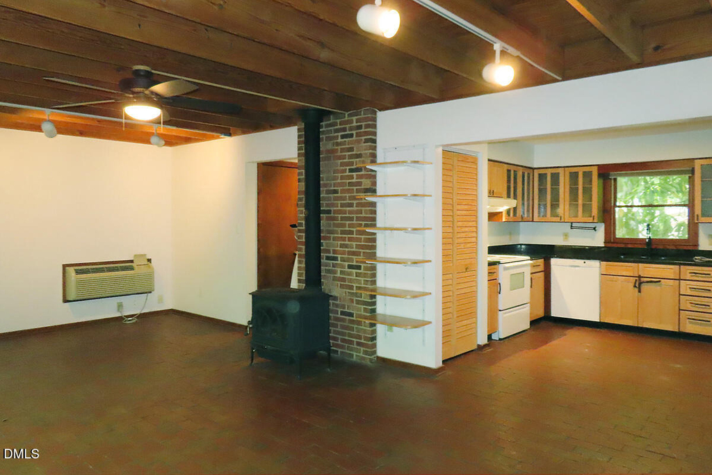 107 S Peak Drive - Photo 8
