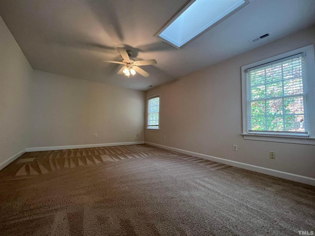 14 Aman Court - Photo 10