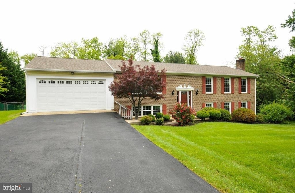 10506 Oak Place - Photo 11