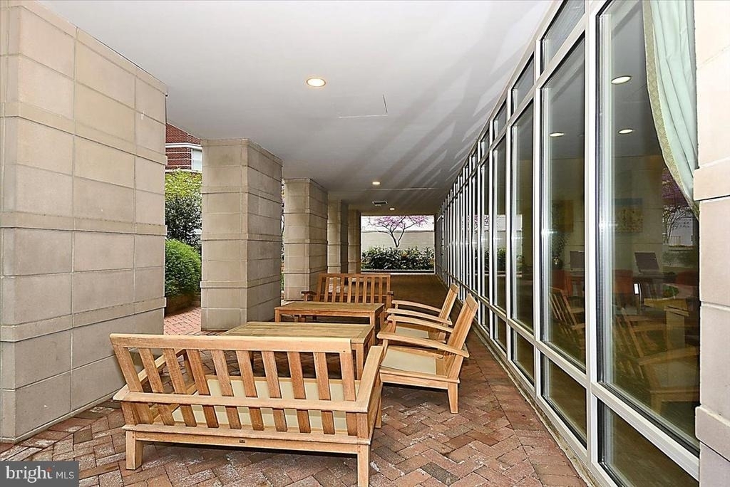 820 N Pollard Street - Photo 27