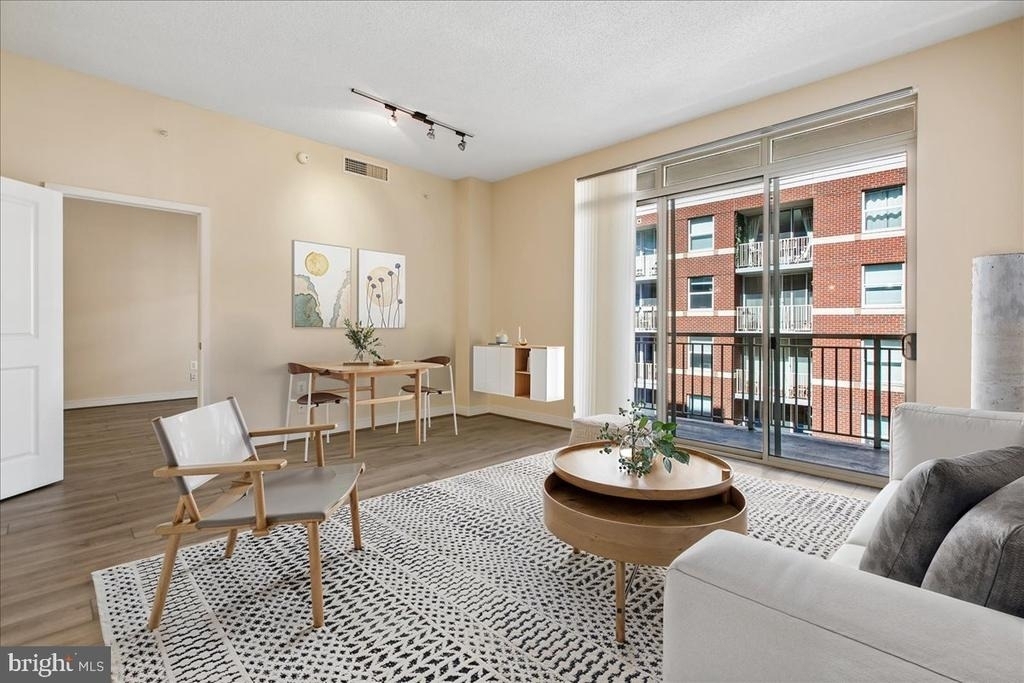 820 N Pollard Street - Photo 4
