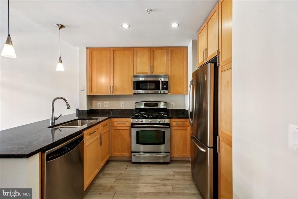 820 N Pollard Street - Photo 10