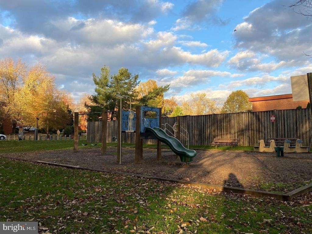 1506 S George Mason Drive - Photo 24