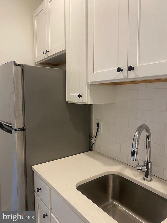 1245 W Westmoreland Street - Photo 2