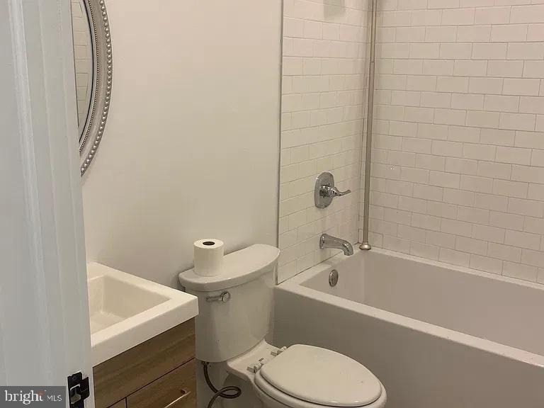 1245 W Westmoreland Street - Photo 6