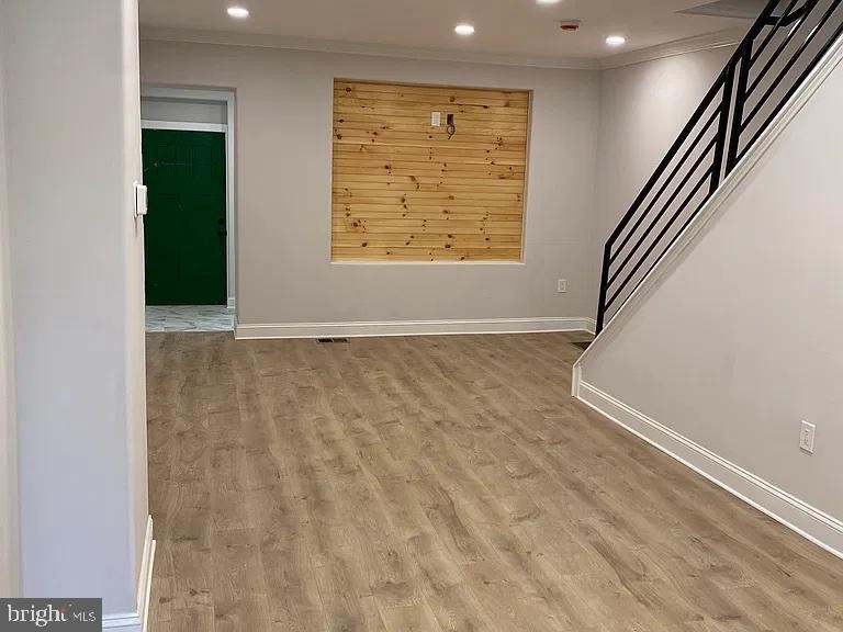 553 E Penn Street - Photo 6