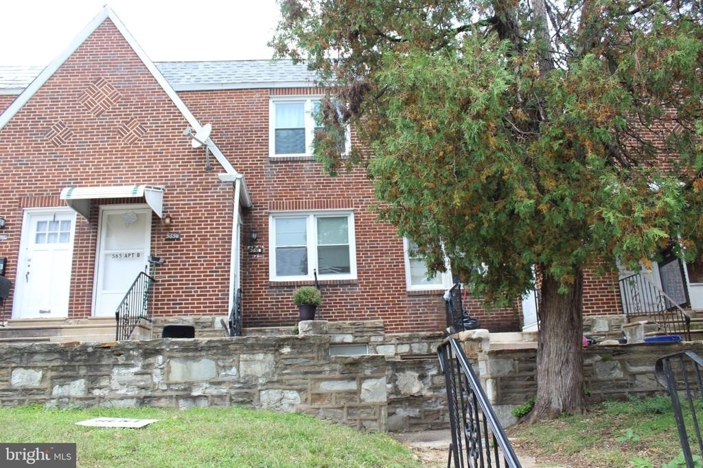 565 E Tabor Road - Photo 1