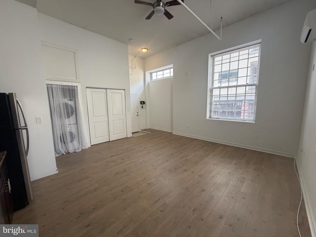 4 Leverington Avenue - Photo 1