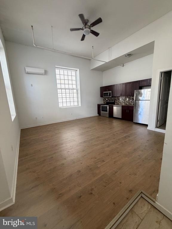 4 Leverington Avenue - Photo 0