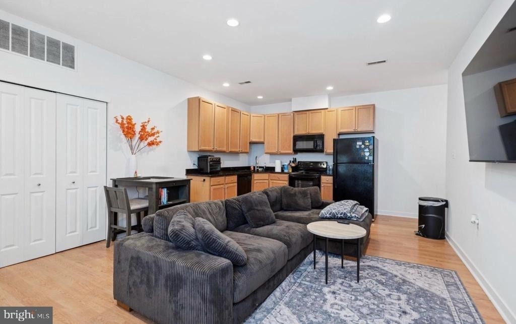 6212 Ridge Avenue - Photo 2