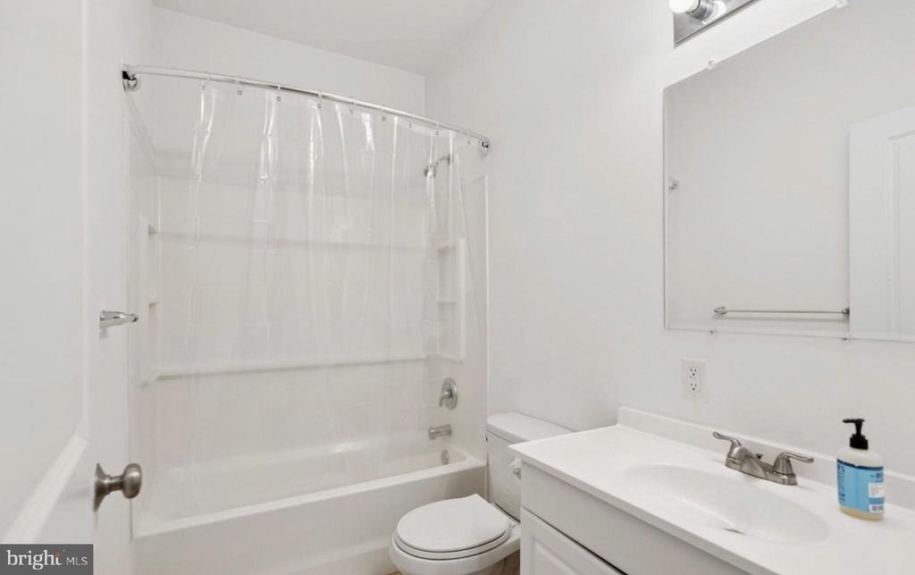 6212 Ridge Avenue - Photo 12