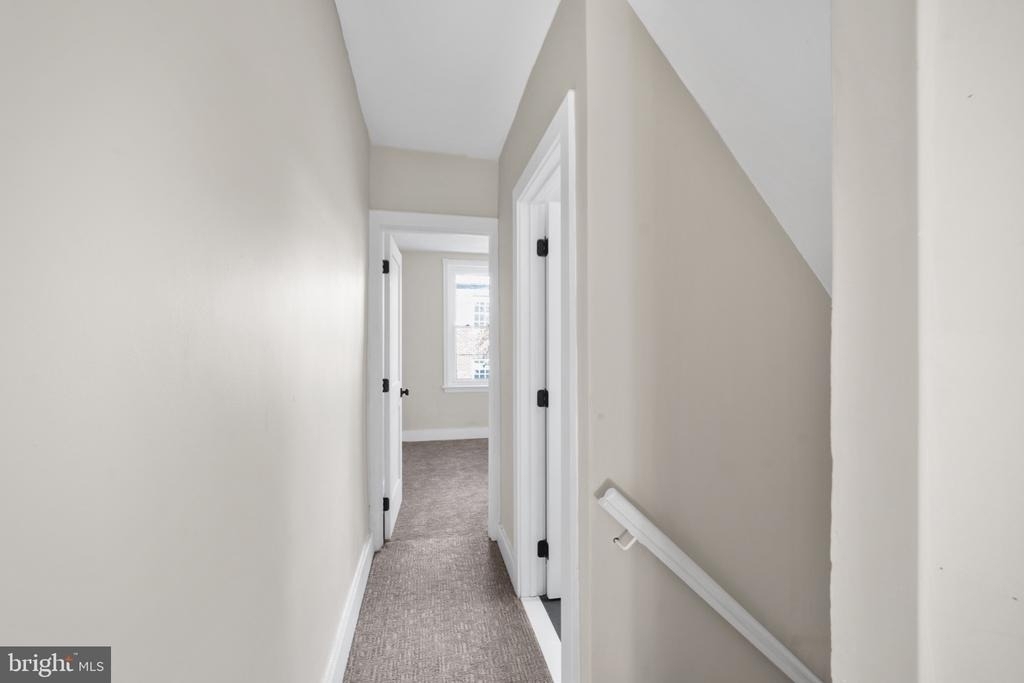 439 Dupont Street - Photo 11