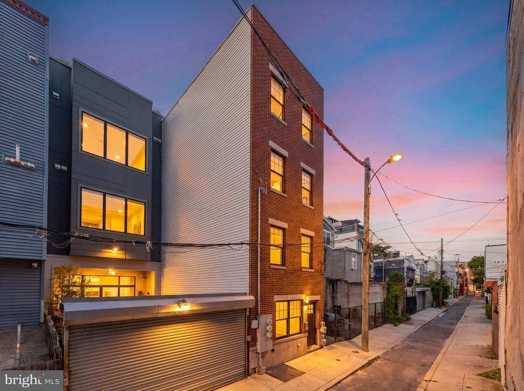 1139 Clay Street - Photo 3