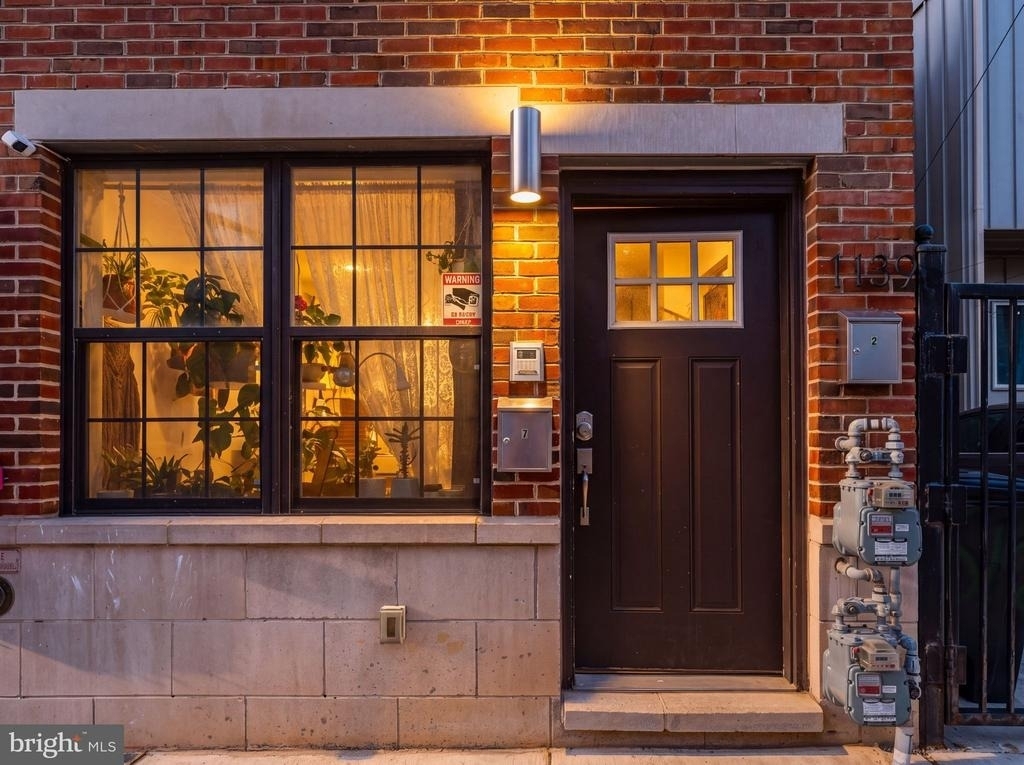 1139 Clay Street - Photo 4