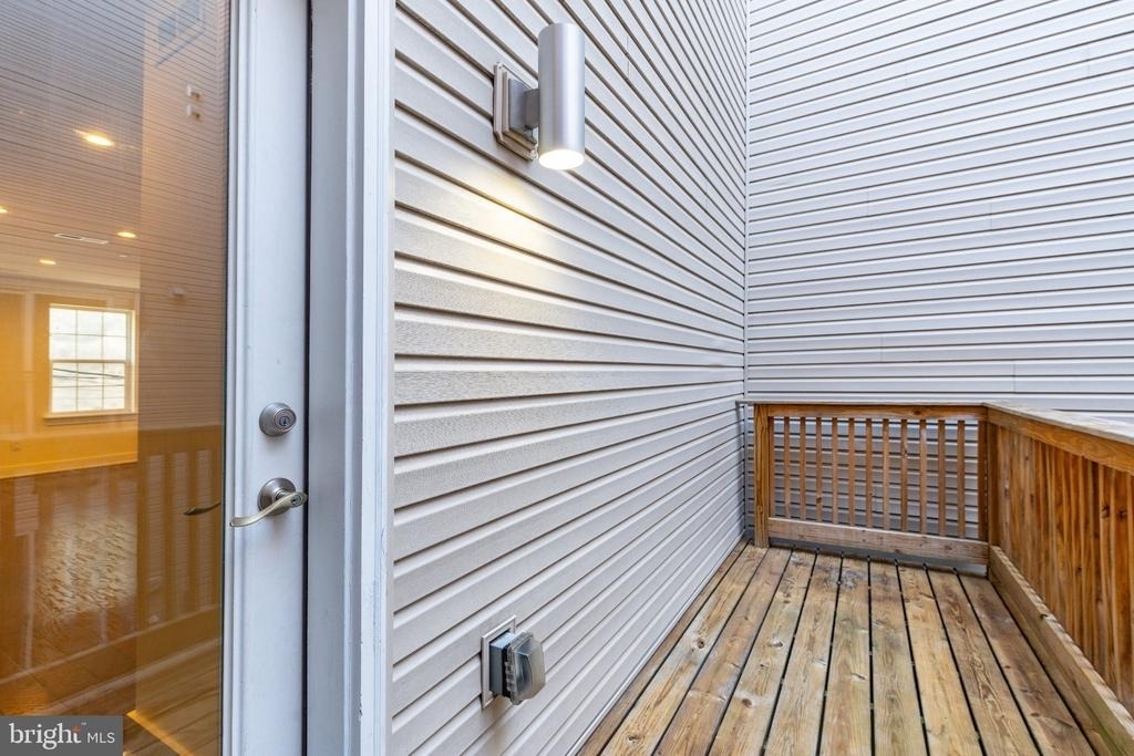 1139 Clay Street - Photo 11