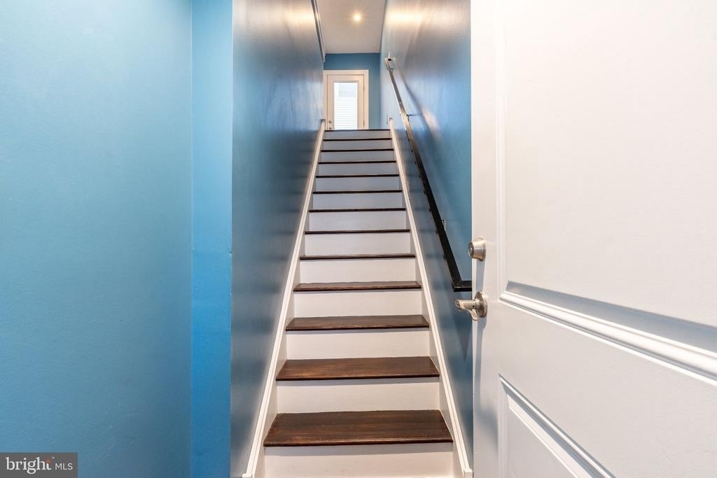 1139 Clay Street - Photo 7
