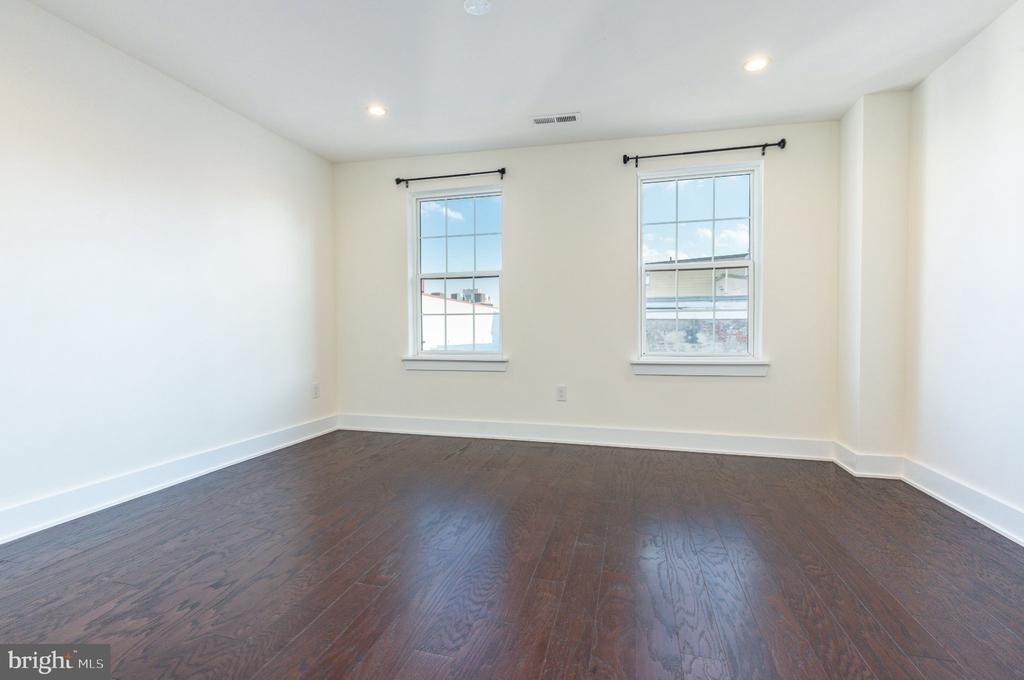 1139 Clay Street - Photo 20