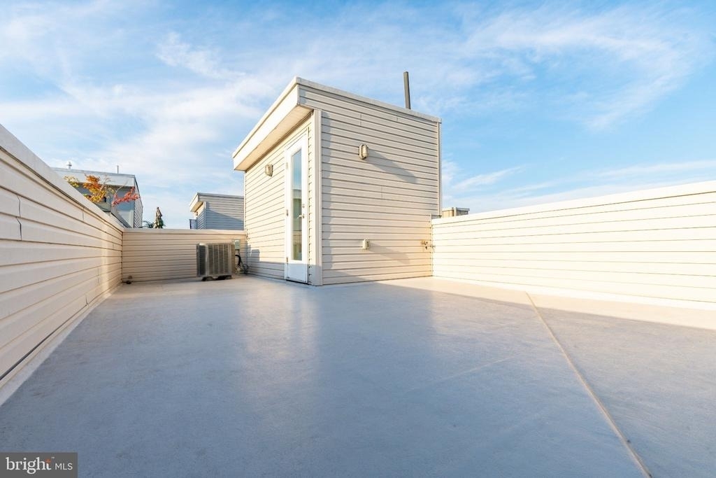 1139 Clay Street - Photo 30