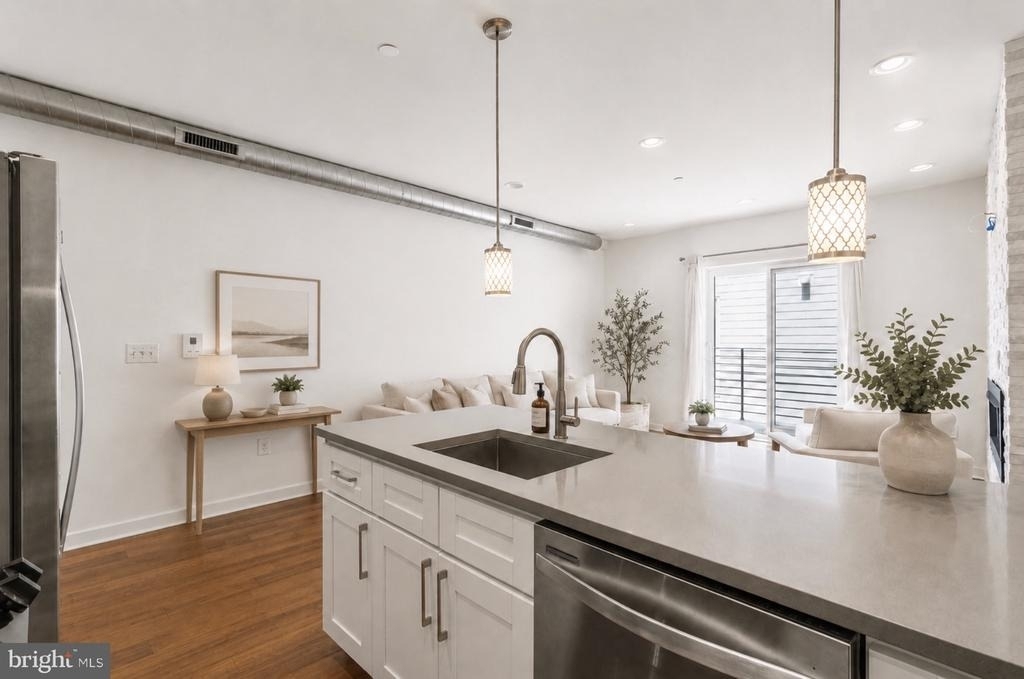 1817 Wylie Street - Photo 3
