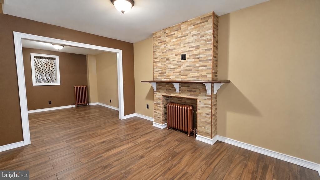 611 E Thayer Street - Photo 4