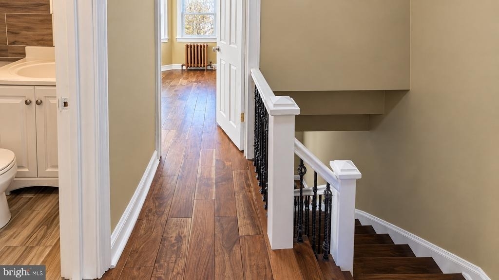 611 E Thayer Street - Photo 9
