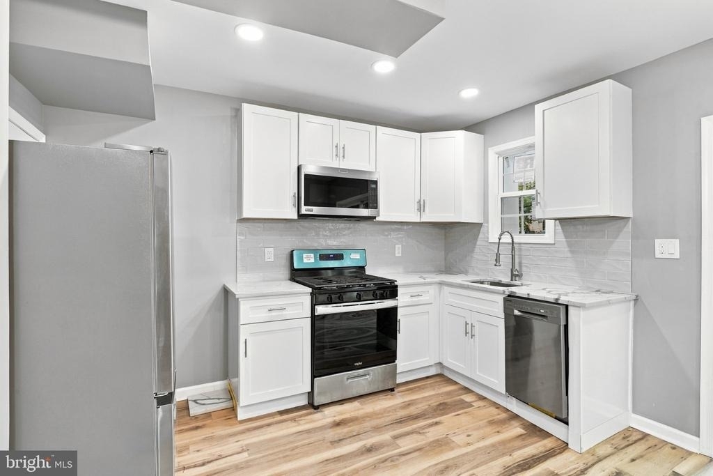 2547 Bonaffon Street - Photo 9