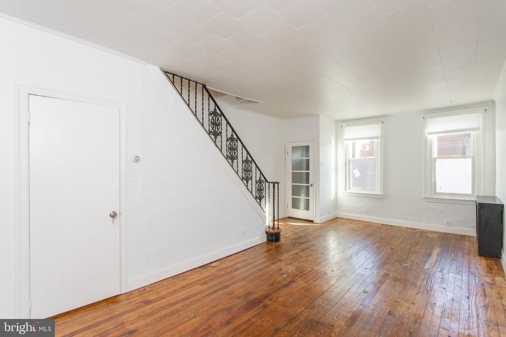 2832 Miller Street - Photo 3
