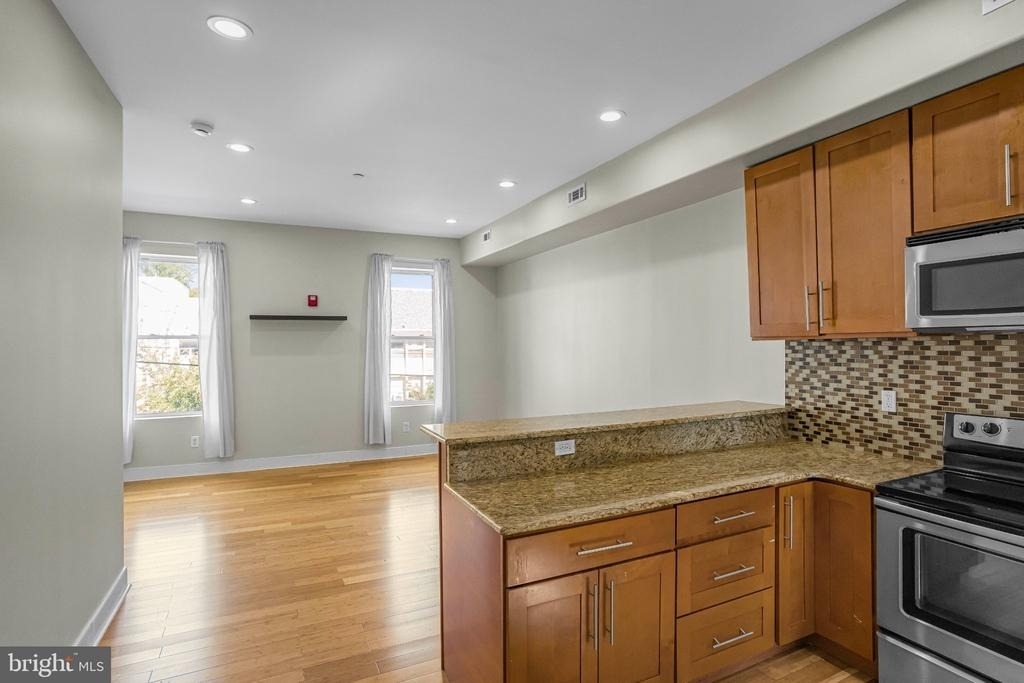 1916 W Girard Avenue - Photo 4