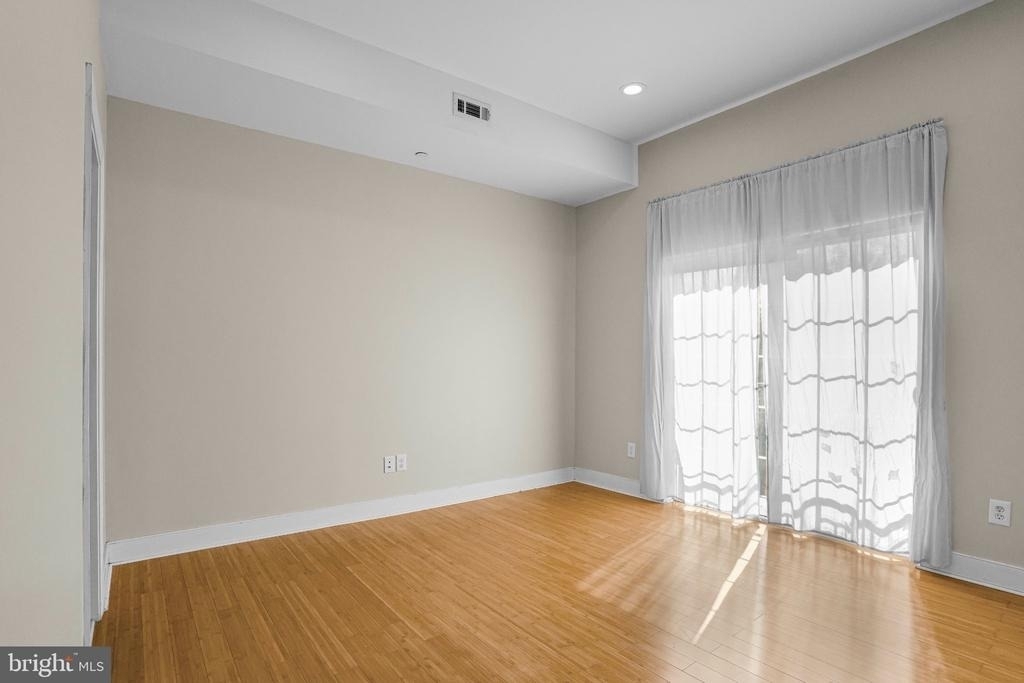 1916 W Girard Avenue - Photo 8