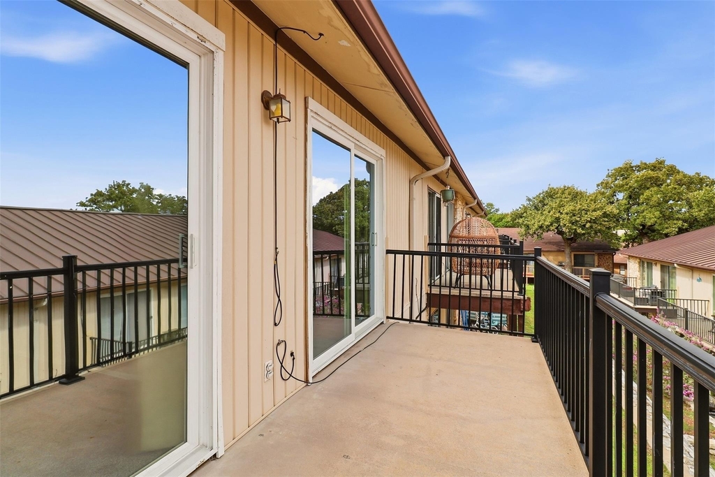1404 Fault Line Drive - Photo 24