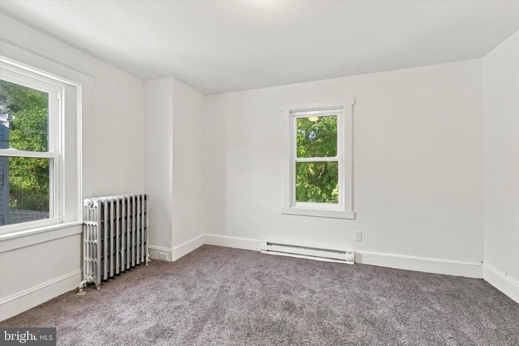 226 E 23rd Street - Photo 6
