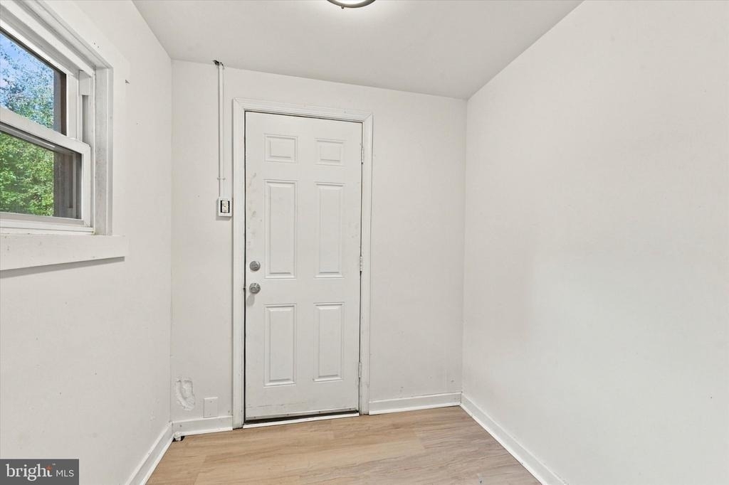 226 E 23rd Street - Photo 5